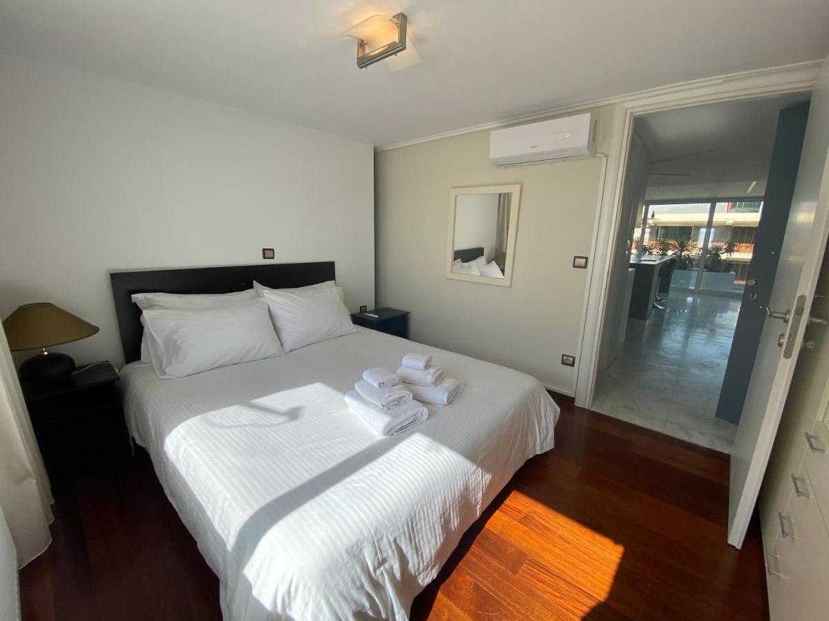 Citycenter Penthouse Mini Private Pool With Hydromassage And Great Town View Atenas Exterior foto